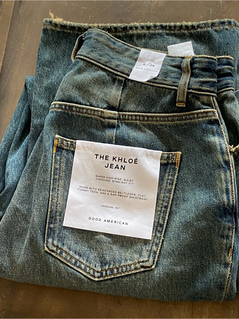 Good American Khloé Straight High-Rise Jeans in Faded Blue